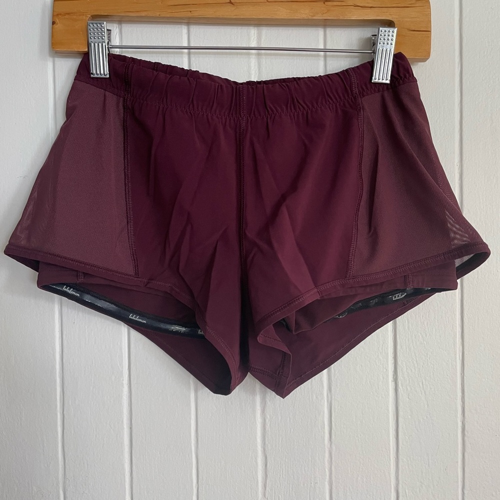 Lululemon shorts Size 4 burgundy hardly used